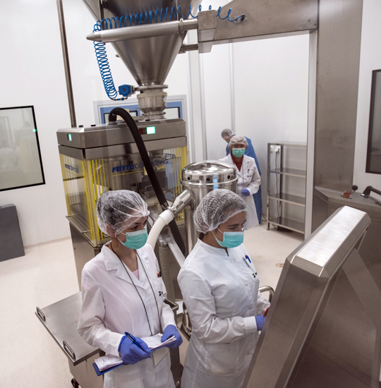 Sở Hữu Nhà Máy Sản Xuất Riêng Đạt Chuẩn